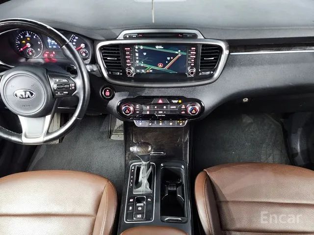 KIA SORENTO 2.0 2WD NOBLESSE