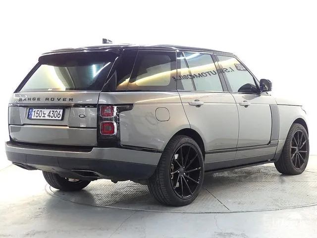 Range Rover 4th Generation 4.4 SDV8 Vogue SE diesel