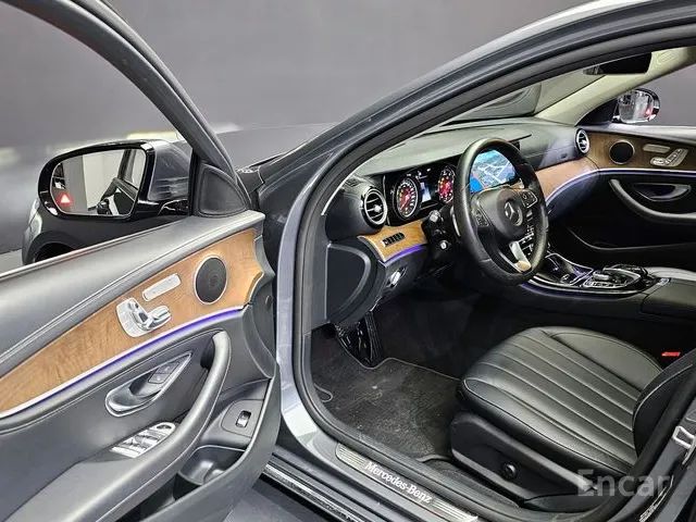 E-Class W213 E220 Exclusive