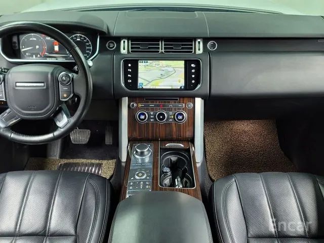 Range Rover 4th generation 4.4 SDV8 Vogue SE diesel