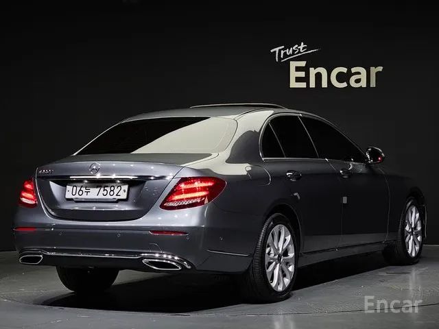 E-Class W213 E220 Exclusive