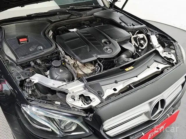 E-Class W213 E220d 4MATIC Avantgarde