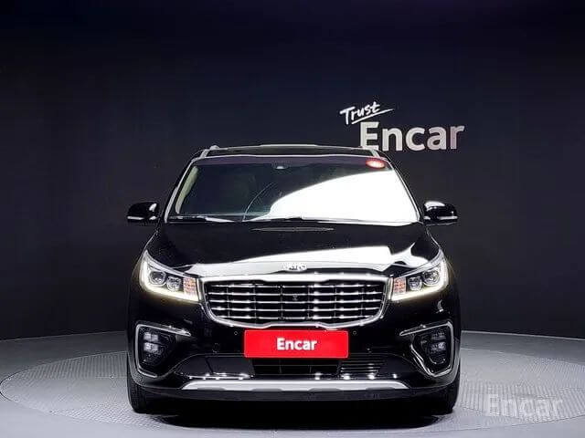 THE NEW KIA CARNIVAL 7-SEATER LIMOUSINE PRESIDENT