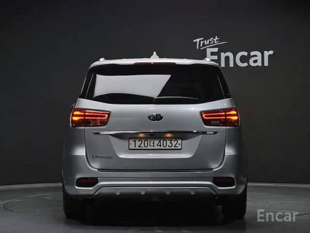 THE NEW KIA CARNIVAL 9-SEATER LUXURY