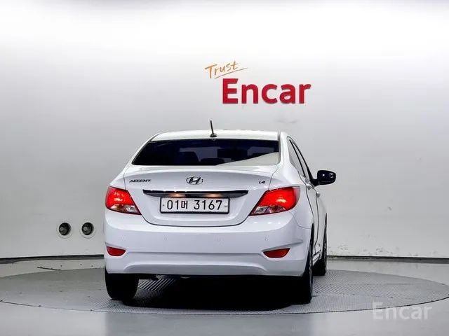 HYUNDAI ACCENT (NEW) 1.4 VVT MODERN