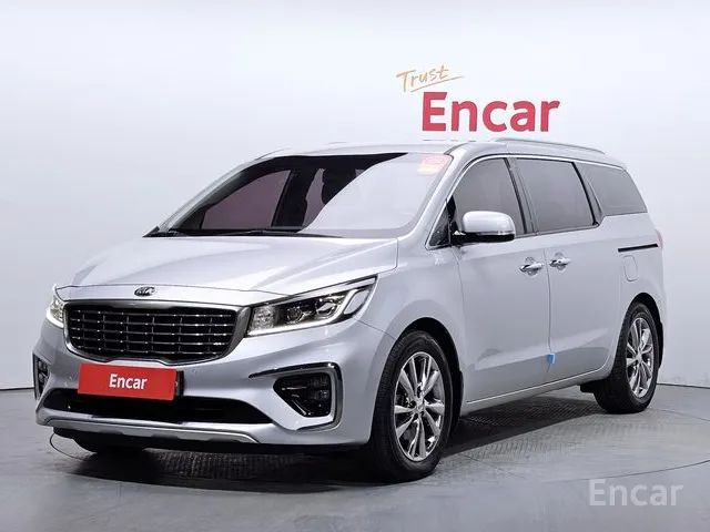 THE NEW KIA CARNIVAL 7-SEATER LIMOUSINE VIP