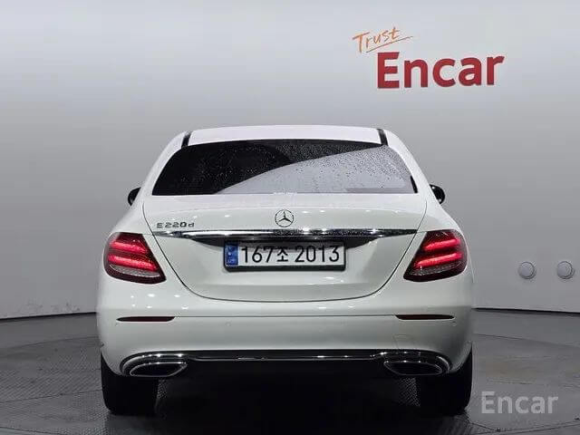 MERCEDES BENZ E-CLASS W213 E220D EXCLUSIVE