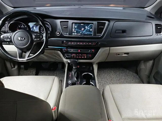 THE NEW KIA CARNIVAL 9-SEATER LUXURY