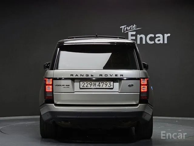 RANGE ROVER 4TH GENERATION 4.4 SDV8 VOGUE SE LWB