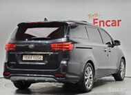 THE NEW KIA CARNIVAL 9-SEATER PRESTIGE