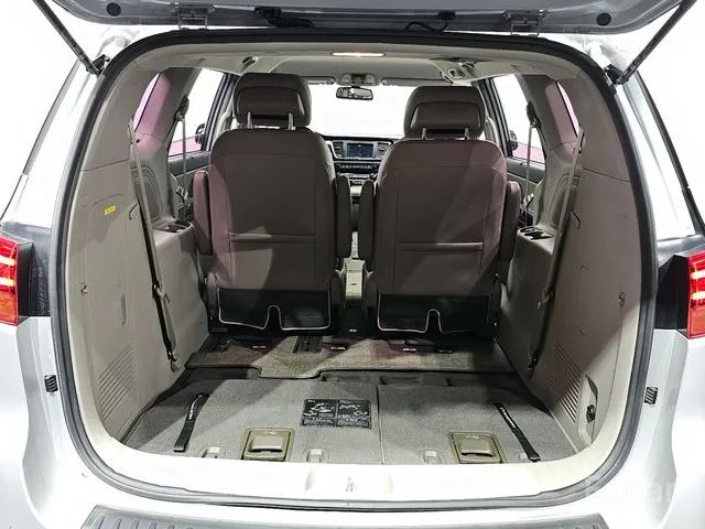 THE NEW KIA CARNIVAL 7-SEATER LIMOUSINE VIP