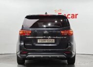 THE NEW KIA CARNIVAL 9-SEATER PRESTIGE