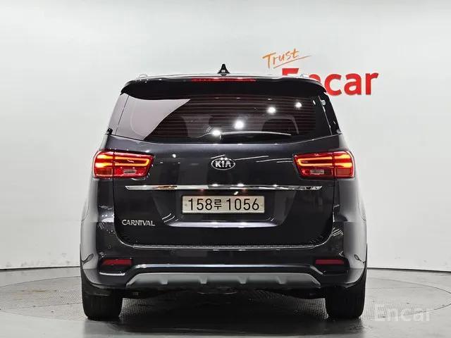 THE NEW KIA CARNIVAL 9-SEATER PRESTIGE