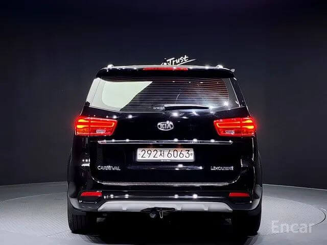 THE NEW KIA CARNIVAL 7-SEATER LIMOUSINE PRESIDENT