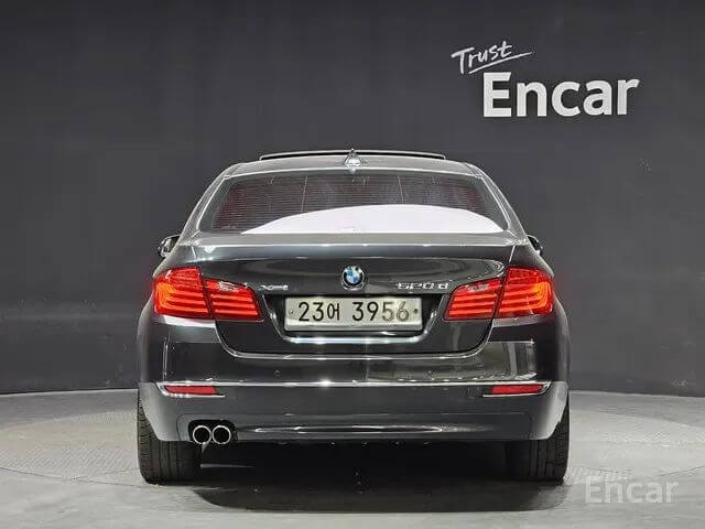 BMW 5 SERIES (F10) 520D  XDRIVE LUXURY