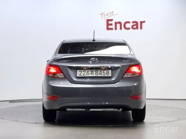 HYUNDAI ACCENT (NEW) 1.4 VVT MODERN