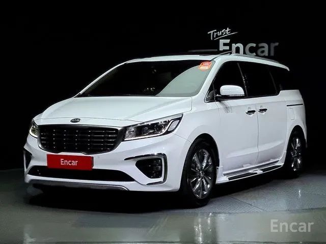 THE NEW KIA CARNIVAL 9-SEATER LUXURY