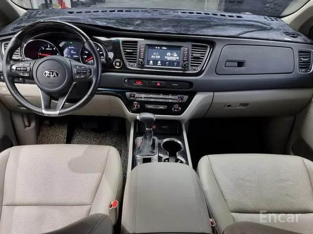 THE NEW KIA CARNIVAL 11-SEATER PRESTIGE