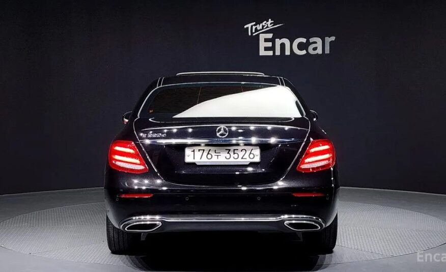 MERCEDES BENZ E-CLASS W213 E220D AVANT-GARDE