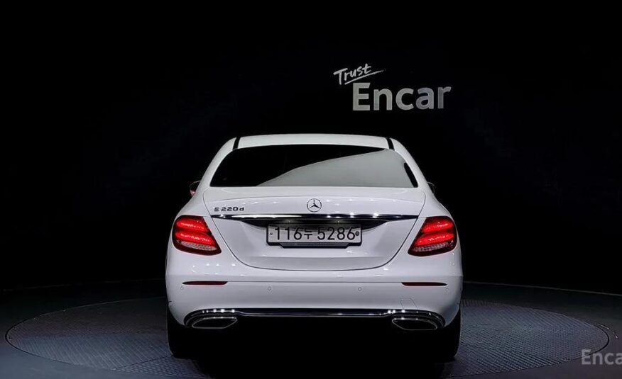 MERCEDES BENZ E-CLASS W213 E220D AVANT-GARDE