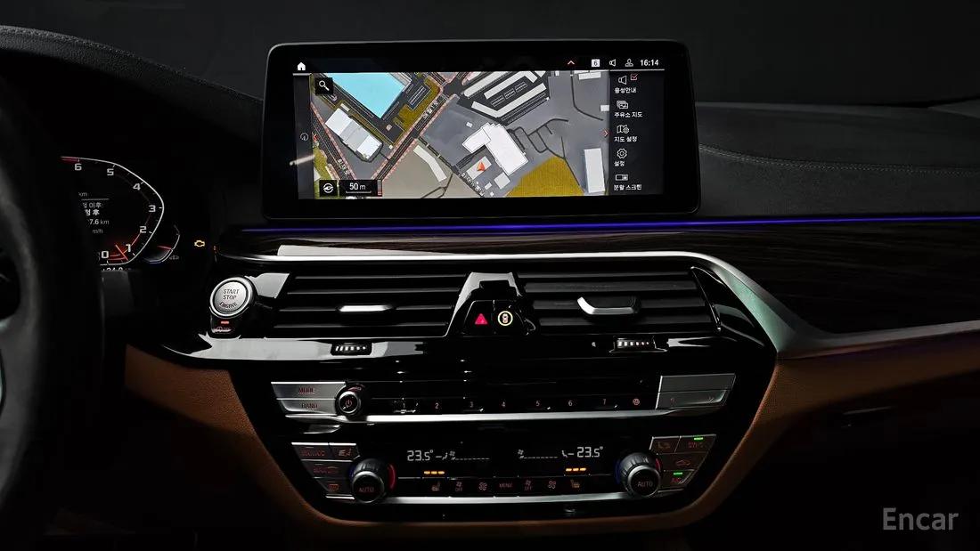 BMW 5 SERIES (G30) 520I M SPORT