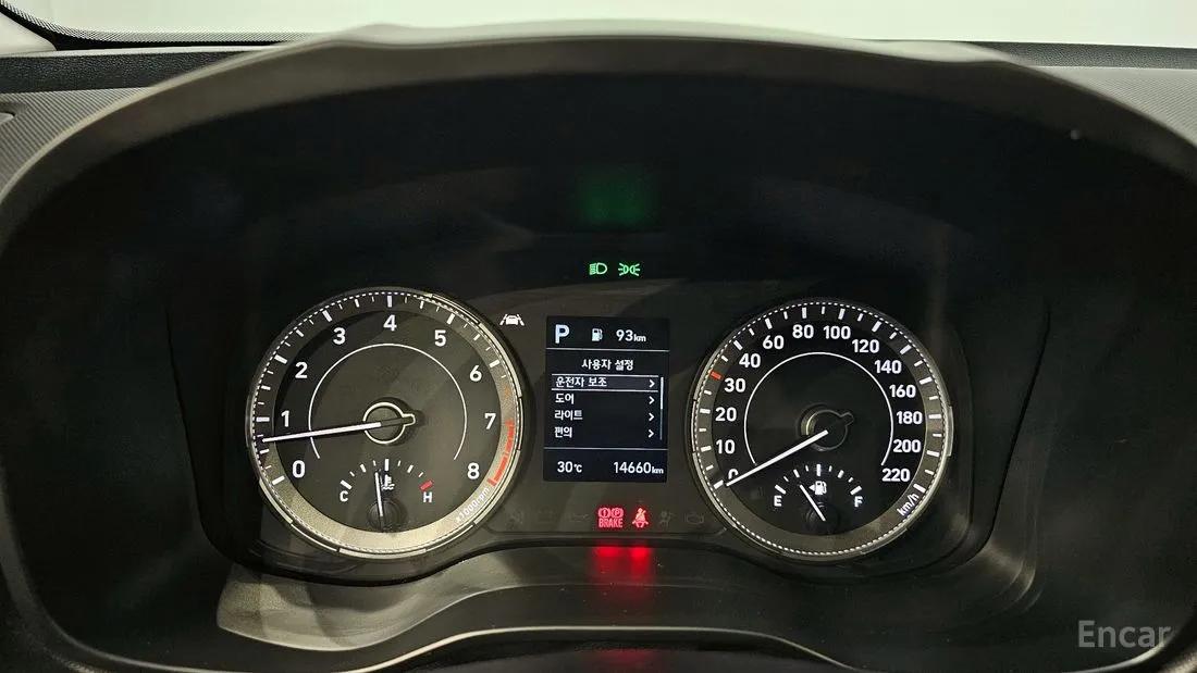 HYUNDAI VENUE MODERN