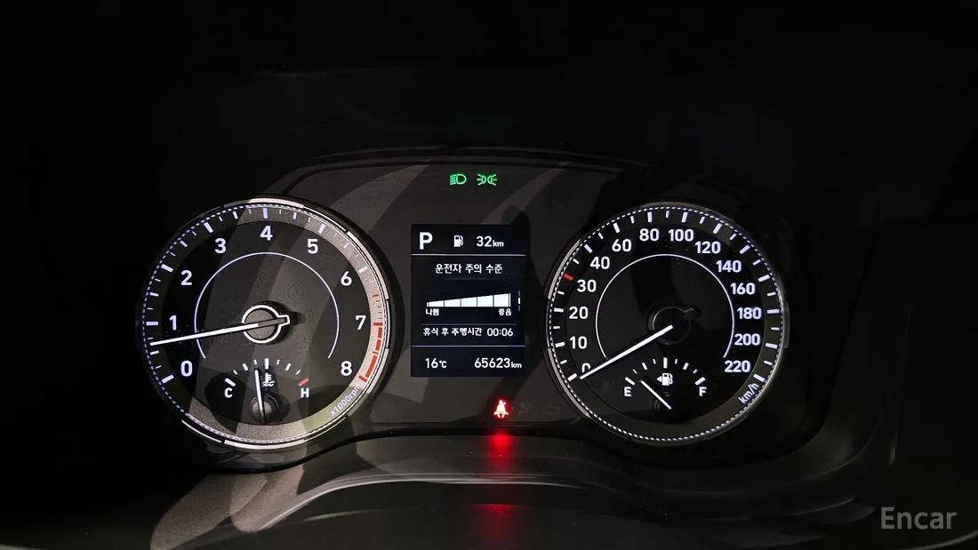 HYUNDAI VENUE MODERN