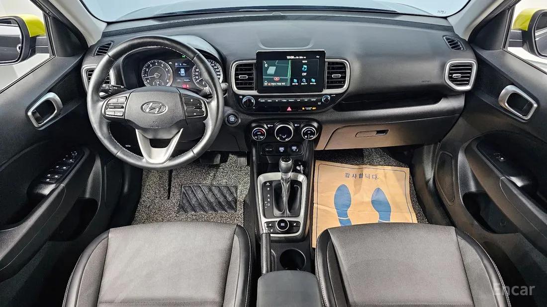 HYUNDAI VENUE MODERN