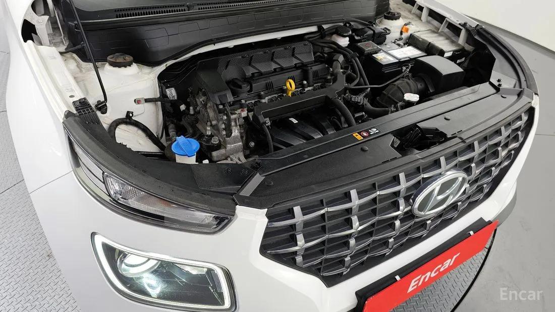 HYUNDAI VENUE MODERN