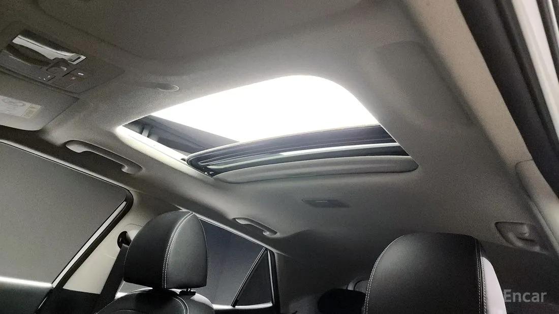 HYUNDAI VENUE PREMIUM