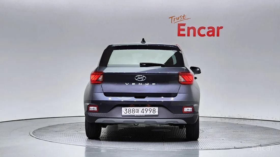 HYUNDAI VENUE MODERN