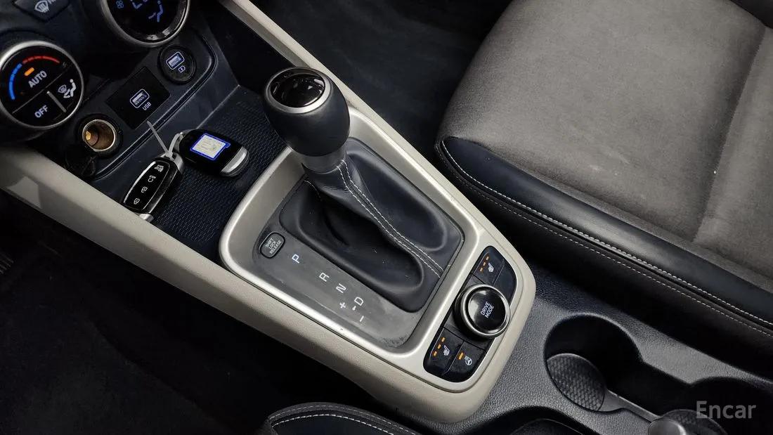 HYUNDAI VENUE 1.6 MODERN
