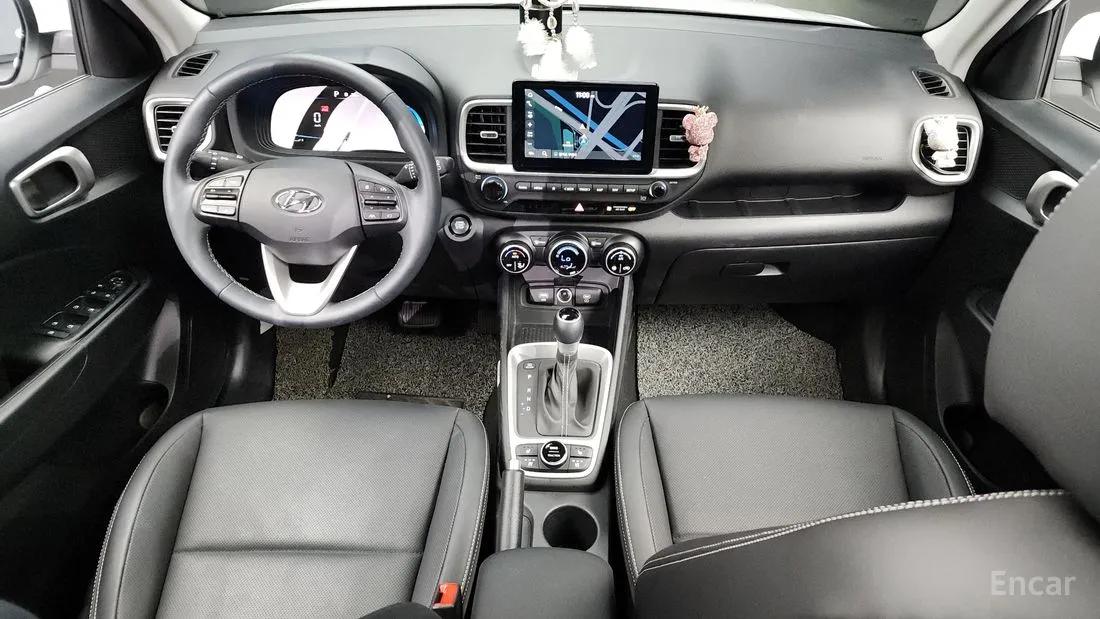 HYUNDAI VENUE PREMIUM