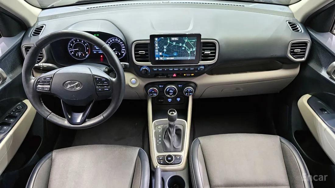 HYUNDAI VENUE MODERN