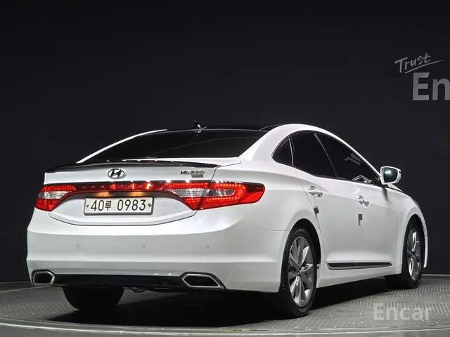 HYUNDAI GRANDEUR HG HG220 PREMIUM