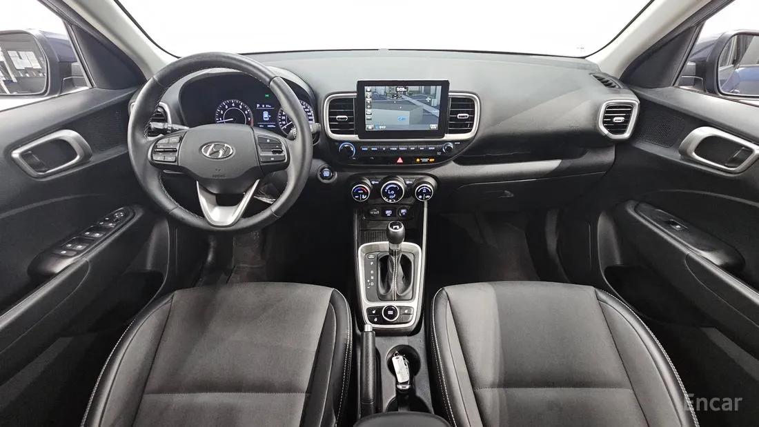 HYUNDAI VENUE MODERN