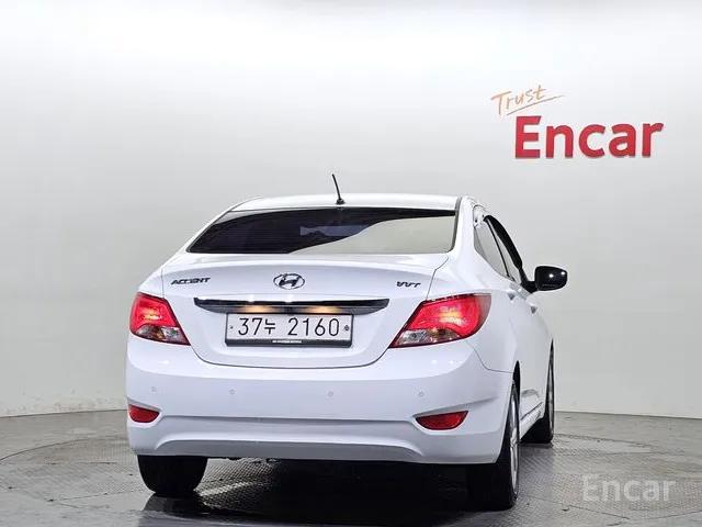 HYUNDAI ACCENT (NEW) 1.4 VVT MODERN