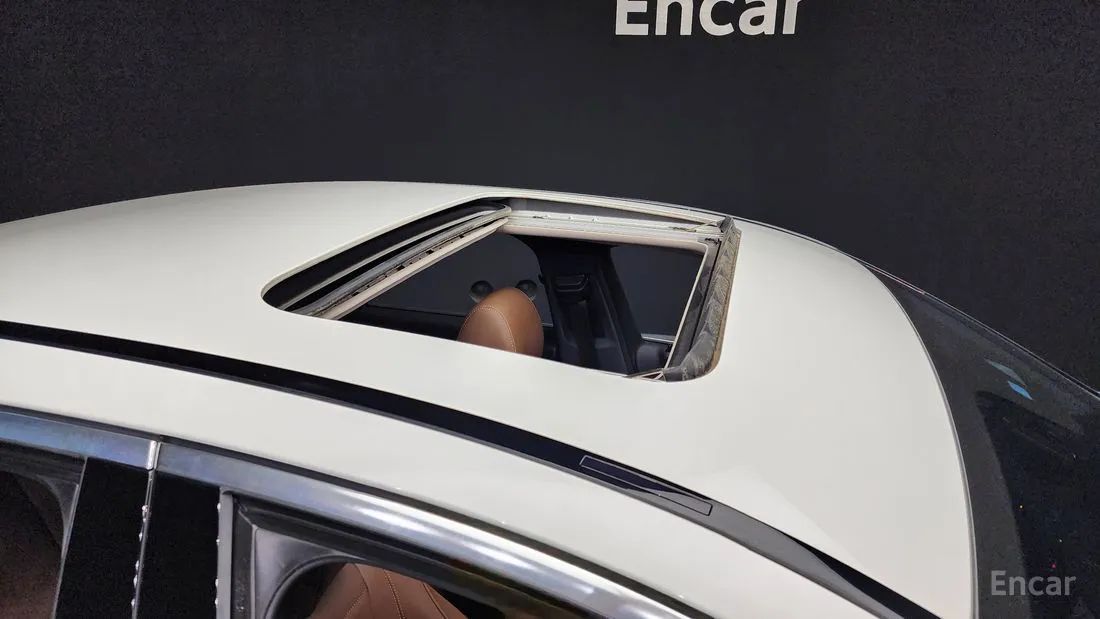 MERCEDES BENZ E-CLASS W213 E220D AVANT-GARDE