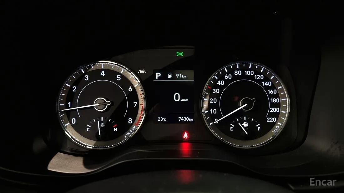 HYUNDAI VENUE MODERN