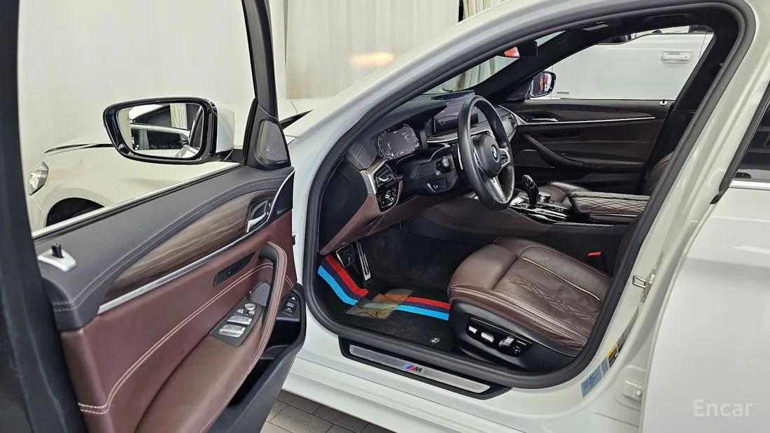 BMW 5 SERIES (G30) 530E M SPORT