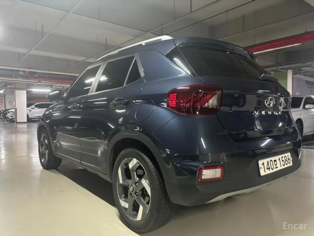 HYUNDAI VENUE MODERN