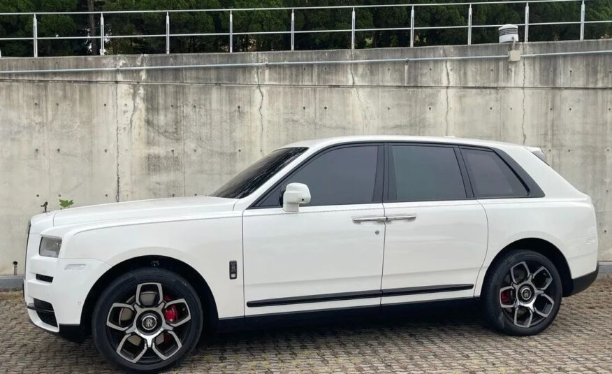 ROLLS-ROYCE CULLINAN V12 BLACK BADGE