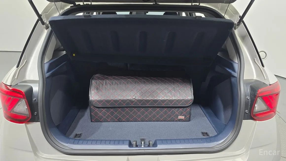 HYUNDAI VENUE MODERN