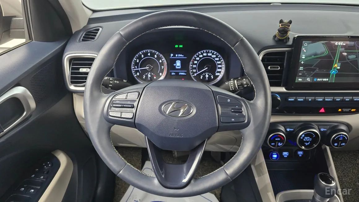 HYUNDAI VENUE MODERN