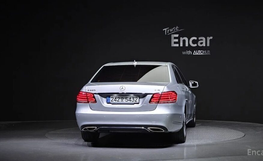 MERCEDES BENZ E-CLASS W212 E220 CDI AVANT-GARDE