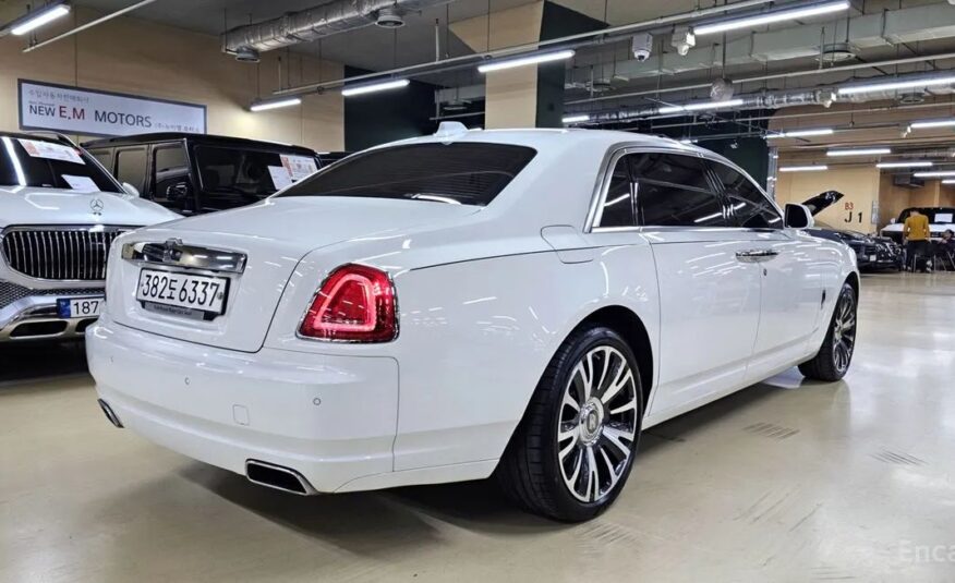 ROLLS-ROYCE GHOST EWB V12