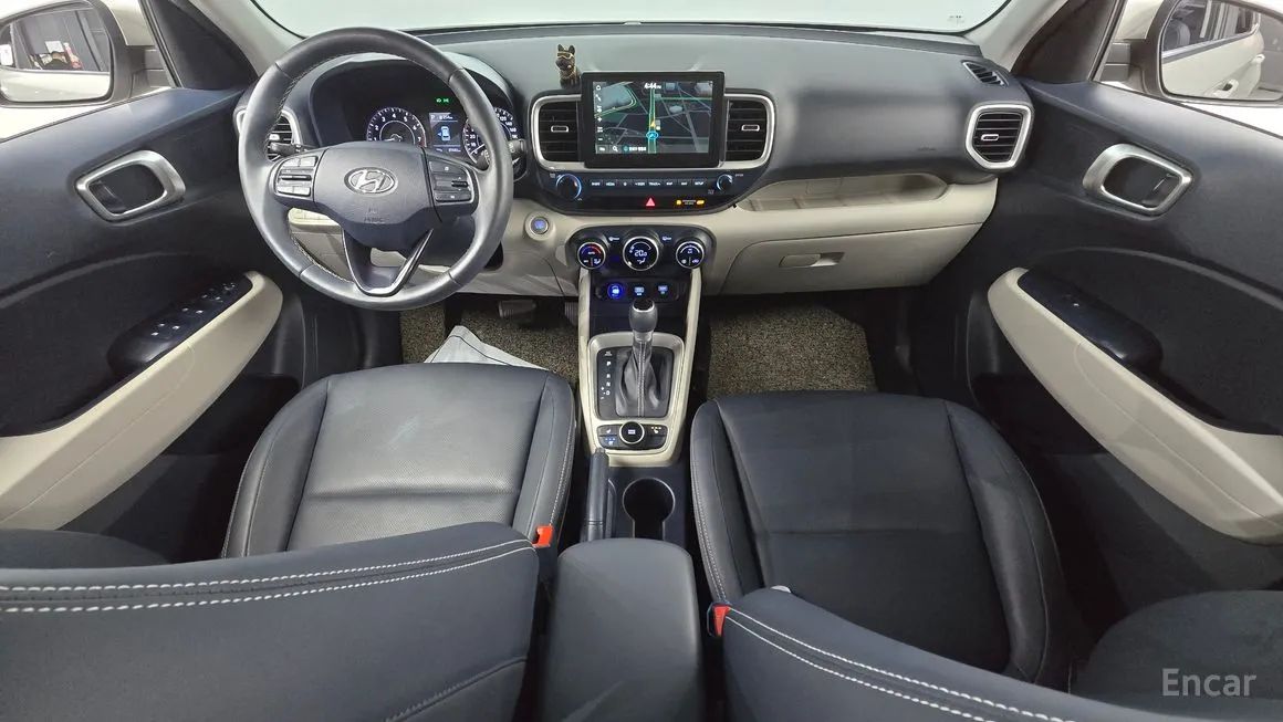 HYUNDAI VENUE MODERN